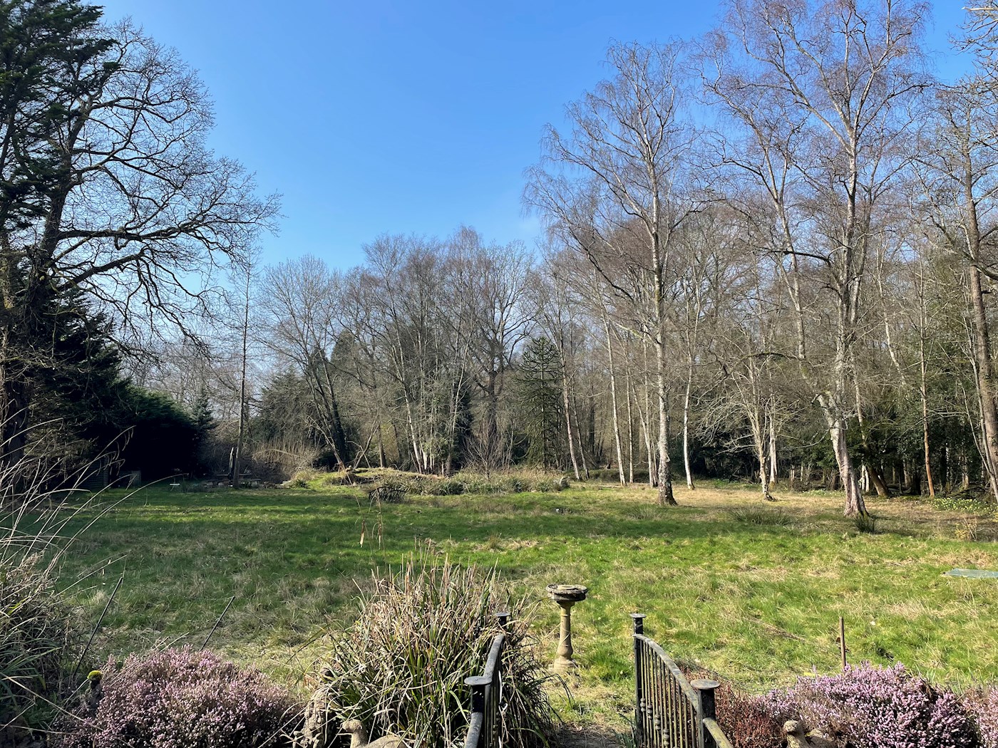 Brook Nook, Lake View Road, Felbridge, East Grinstead, RH19 2QF