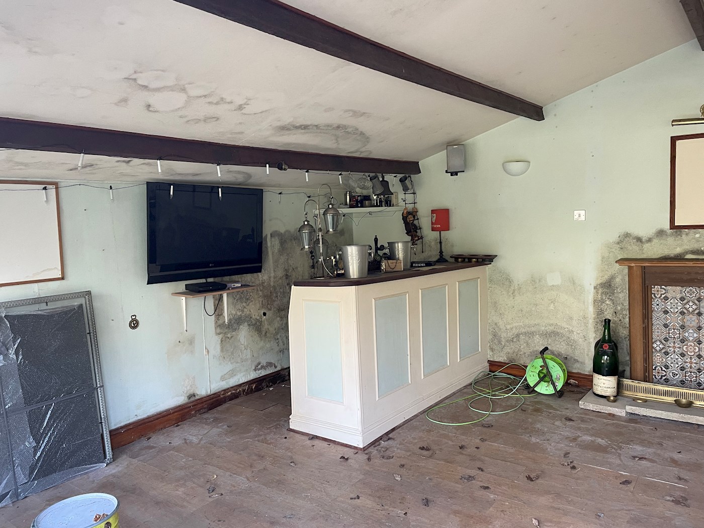 Brook Nook, Lake View Road, Felbridge, East Grinstead, RH19 2QF