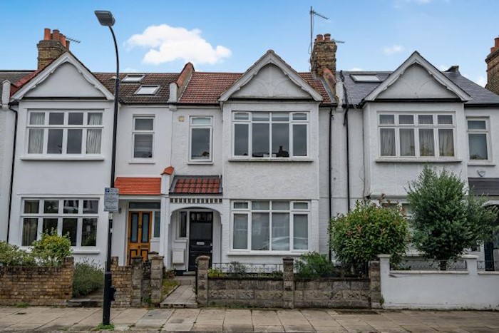 Wormholt Road, London, W12, United Kingdom