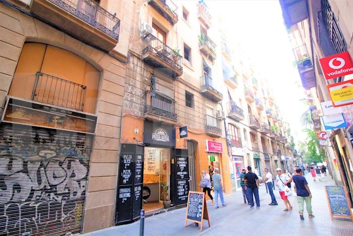 Calle Joaquín Costa, Barcelona, Spain