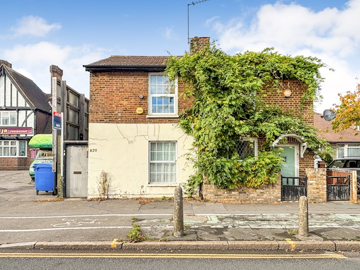 328 Staines Road, Feltham, Middlesex TW14 9HD, United Kingdom
