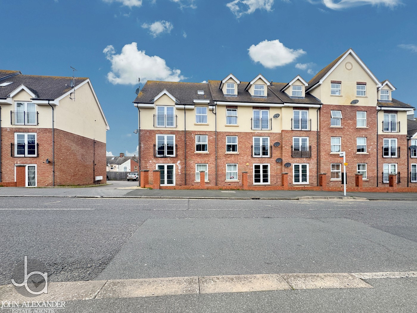 Flat 32 Old School Apts