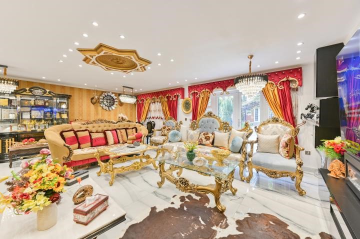 1 Cherry Garth, Brentford, TW8