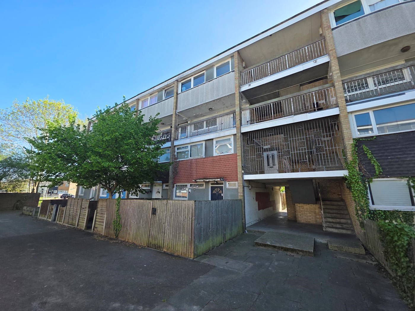 Tenanted Three Bedroom Split Level Flat