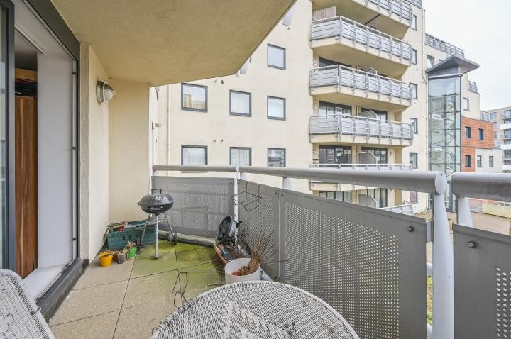 Wards Wharf Approach, London, E16