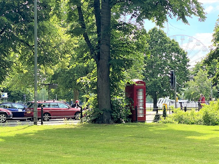 Telephone Kiosk at Mill Road and East Road, Cambridge, Reino Unido