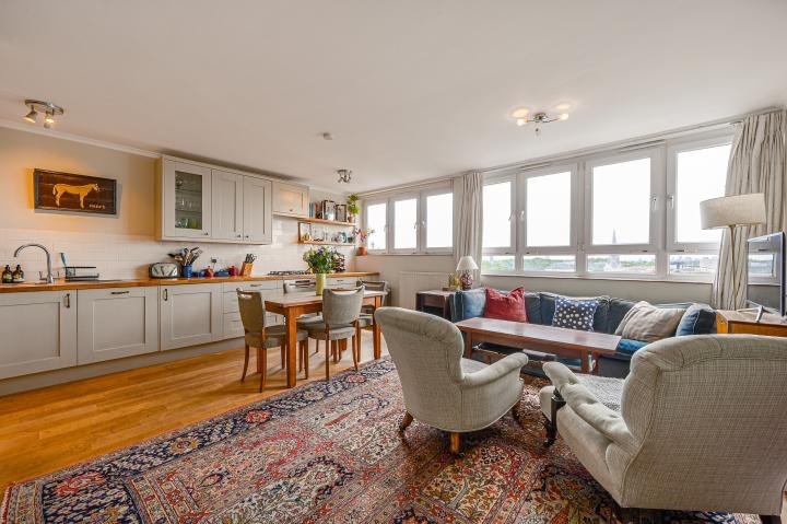 Charming One Bedroom Flat with Private Terrace