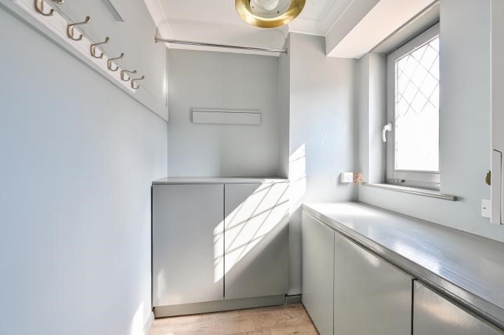 26 Credon Road, London, SE16