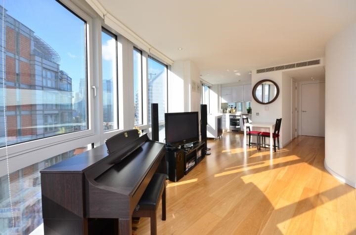 Fairmont Avenue, London, E14