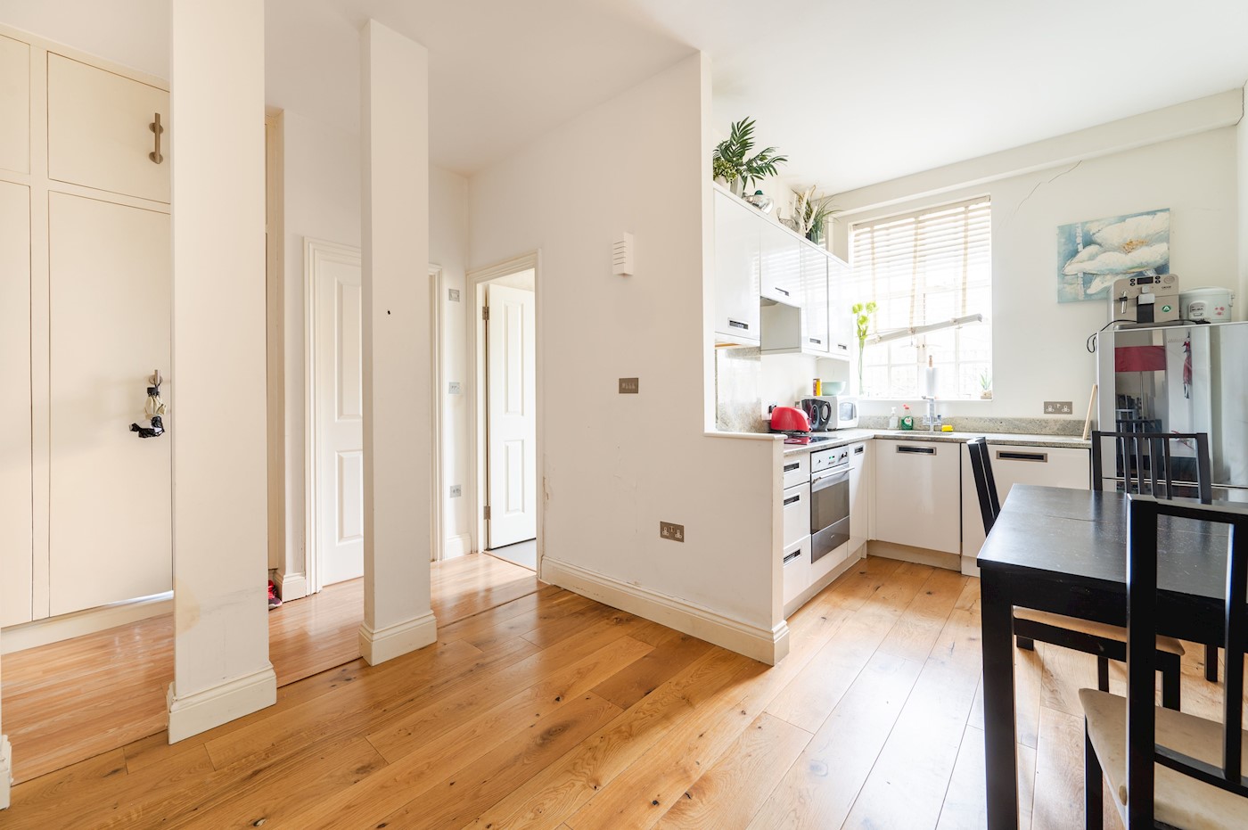 Ground Floor One-Bedroom Leasehold Flat