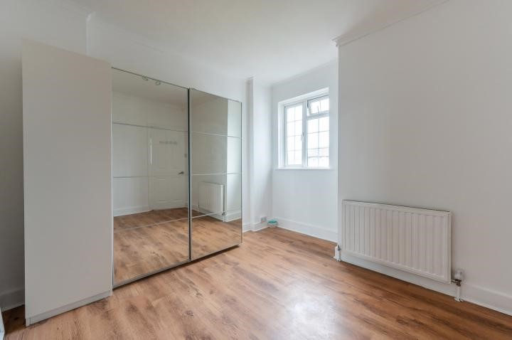 12 Elder Gardens, London, SE27 9TJ