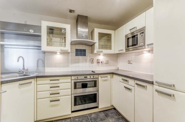 Wards Wharf Approach, London, E16