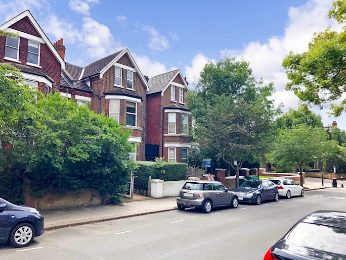 15 Minster Road, Cricklewood, London, NW2, Reino Unido