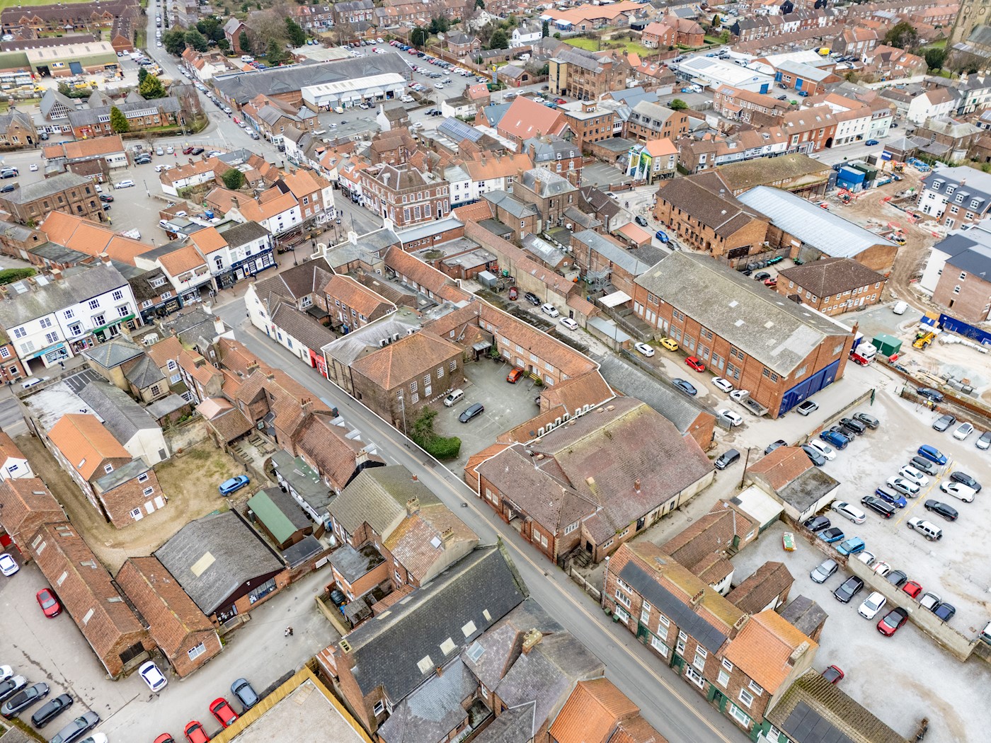 Bell & Spa Hotel, 46 Market Place, Driffield, YO25 6AN