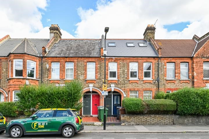 Charming Two Bedroom First Floor Flat