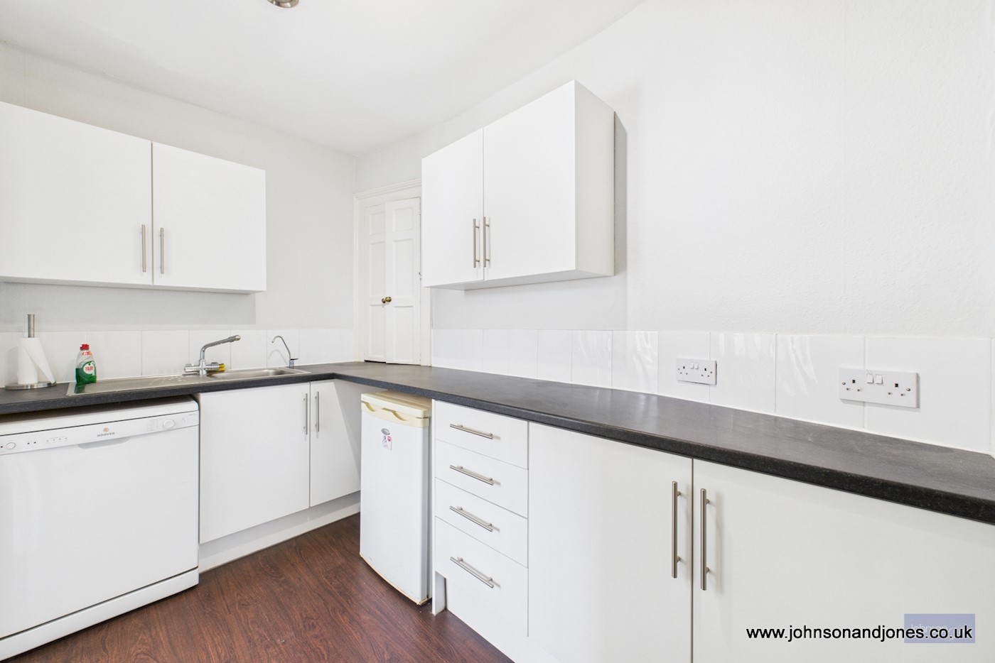 124a Guildford Street, Chertsey, KT16 9AH