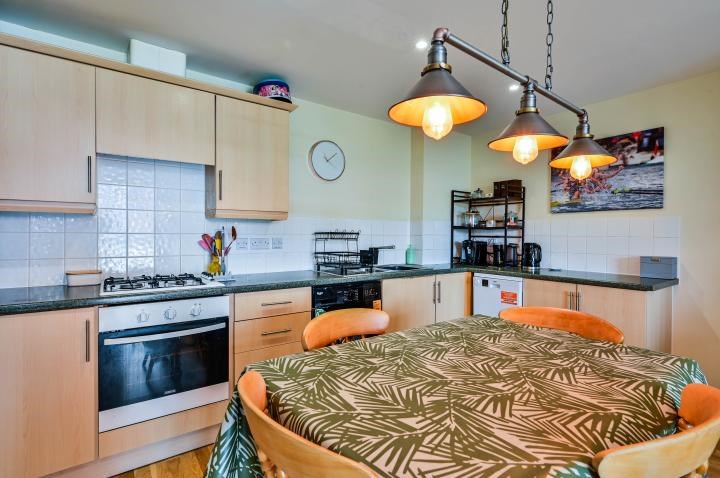 Aits View, Victoria Avenue, West Molesey, Surrey, KT8