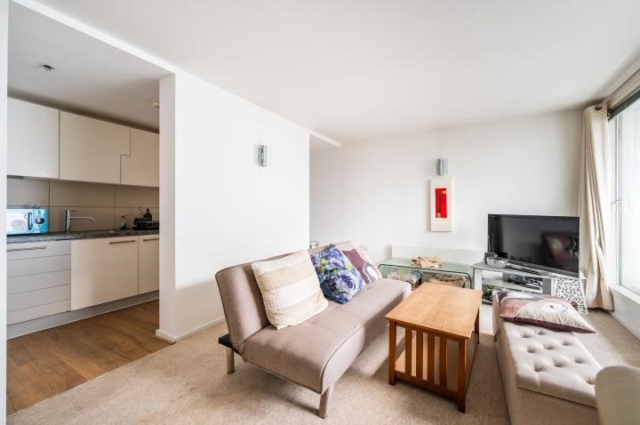 Corona Building, Blackwall Way, London E14