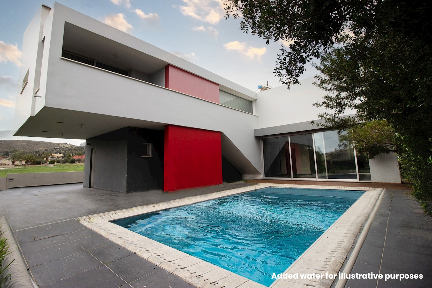 Four-bedroom Villa with swimming pool in Alambra, Nicosia 1/20