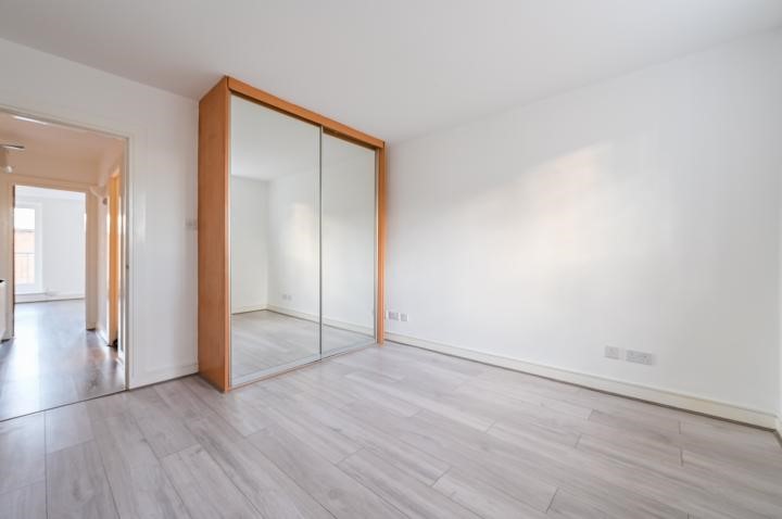 Kingsbridge Court, Dockers Tanner Road, London, E14