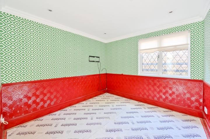 26 Credon Road, London, SE16