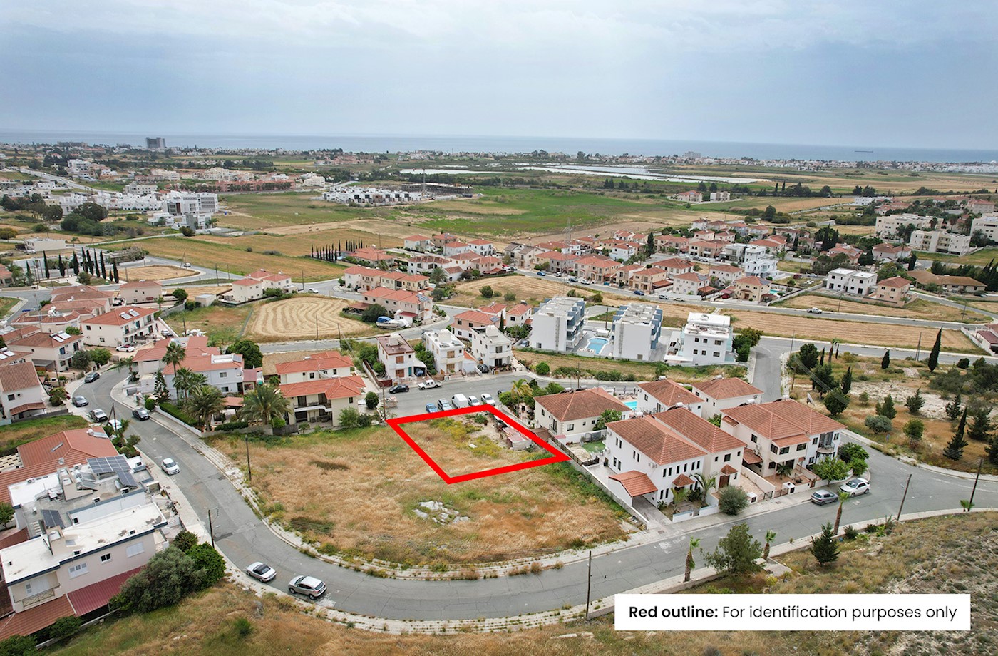 Residential plot in Voroklini, Larnaca 1/5