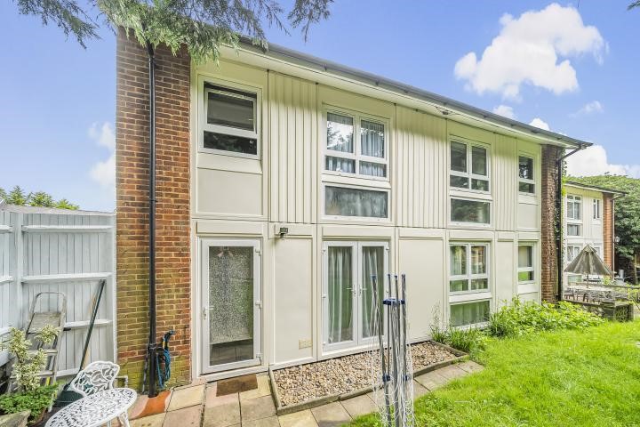 Thirlmere Gardens, Northwood, Middlesex, HA6 1/13