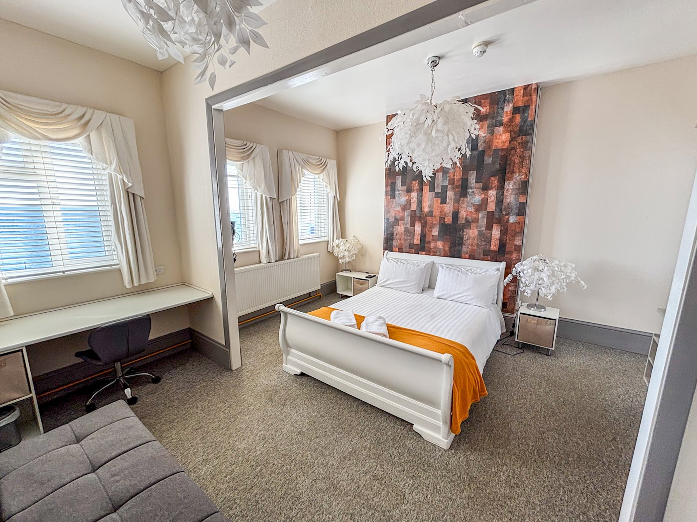 Waterfront Inn, Esplanade, Shanklin, Isle of Wight, PO37 6BN