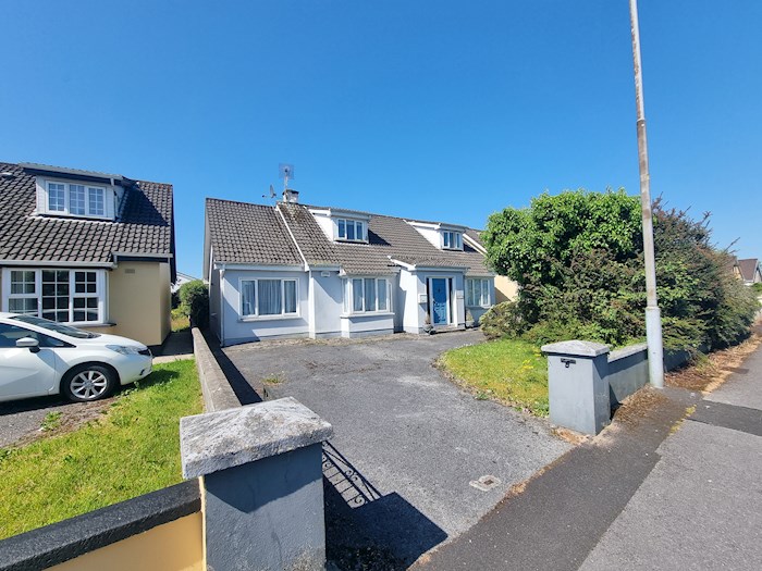 40 Cusack View, Cloughleigh, Ennis, Co. Clare, Ireland