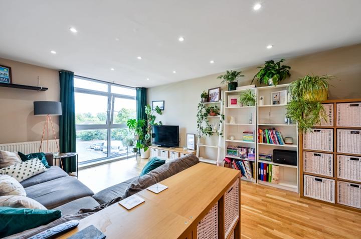 Aits View, Victoria Avenue, West Molesey, Surrey, KT8