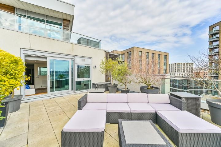 Orbis Wharf, Bridges Court Road, London, SW11