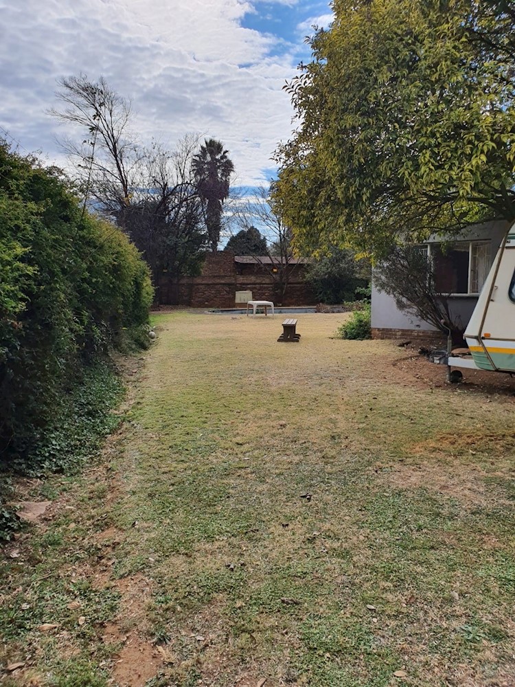 14 Aquarius Avenue, Morehill Ex.2, Benoni, Gauteng... BidX1