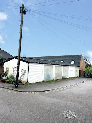 Garages at Vernon Close, St Albans, Hertfordshire AL1 1PB, United Kingdom