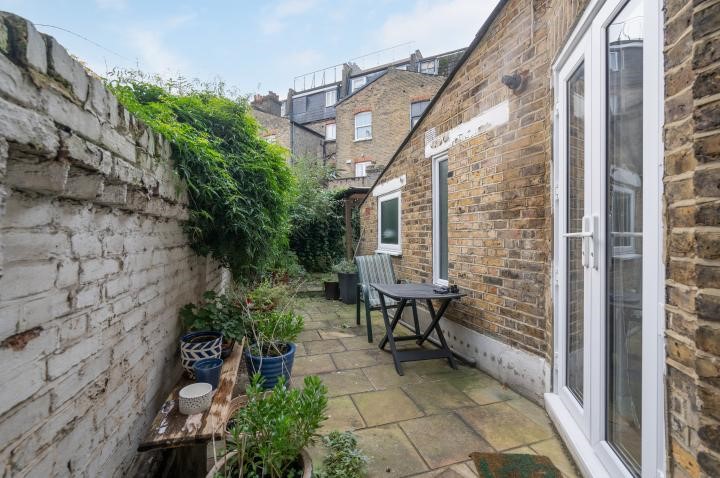 69A Comyn Road, London, SW11