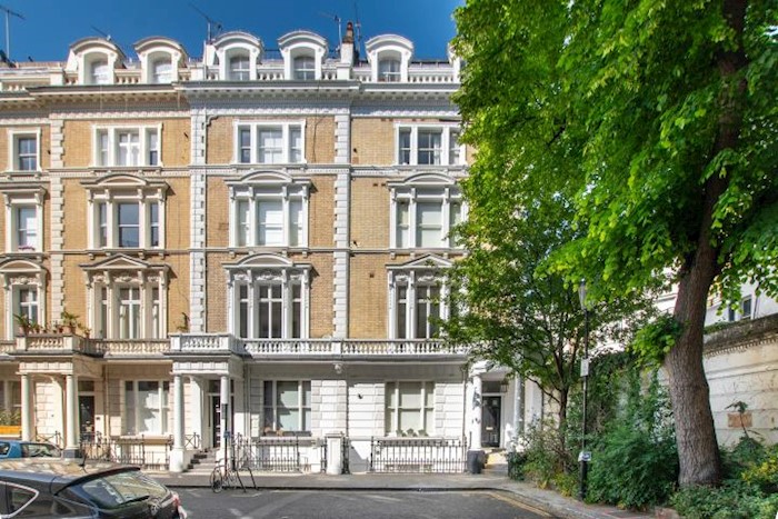 The Mezzanine, 50 Clanricarde Gardens, London, W2, United Kingdom