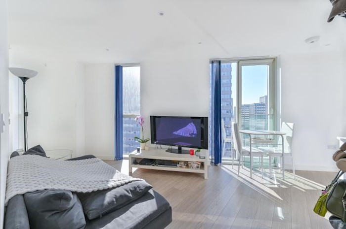 Pinnacle Apartments, Saffron Central Square, Croydon, CR0, United Kingdom