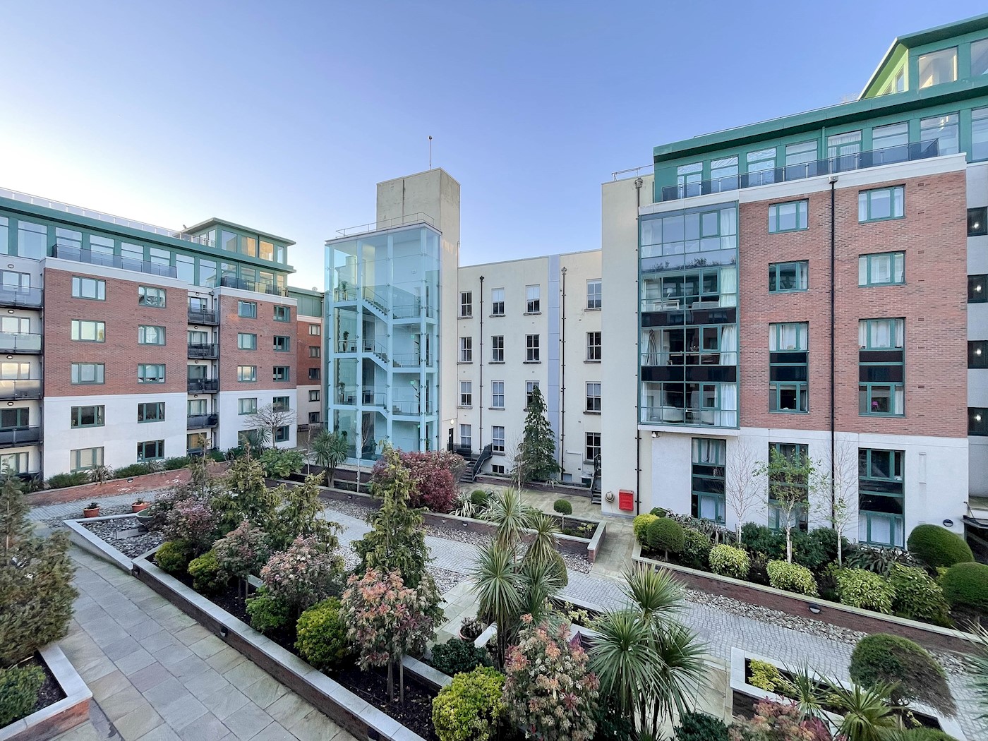 142 Alexandra Building, Adelaide Square, Dublin 8, D08 E3FW 1/14