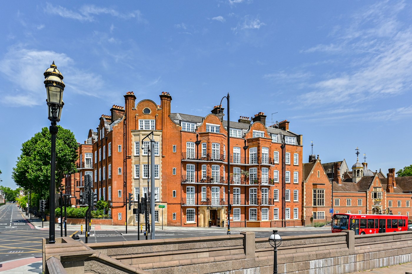 Mores Garden, Cheyne Walk, London, SW3