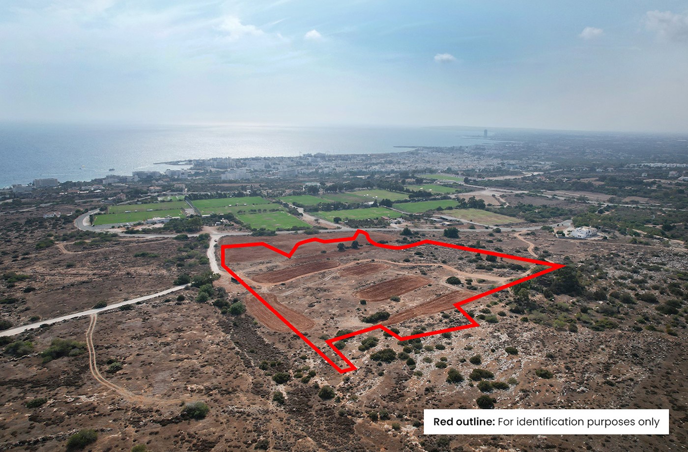 Share of residential field in Ayia Napa, Famagusta 1/2
