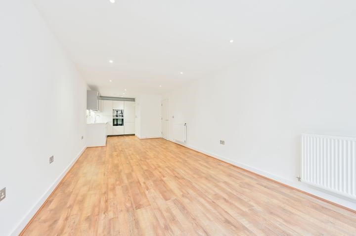 3 Redwell House, Singapore Road, London, W13