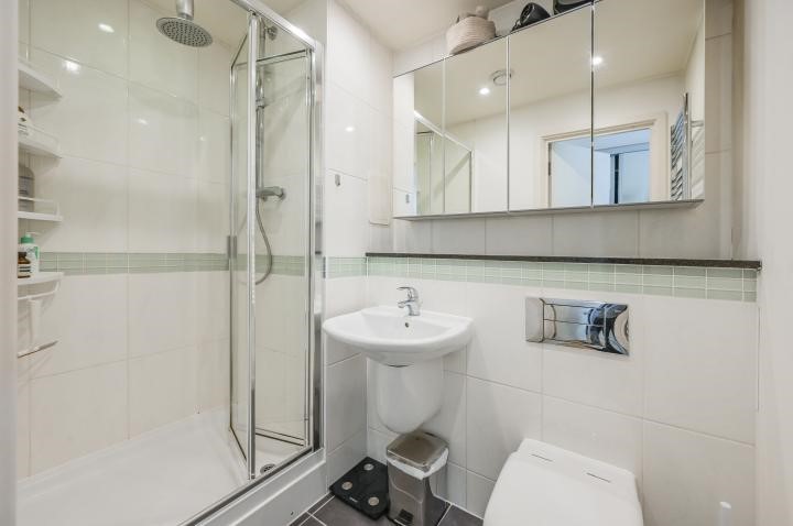 Caxton Apartments, Cable Street, London, E1