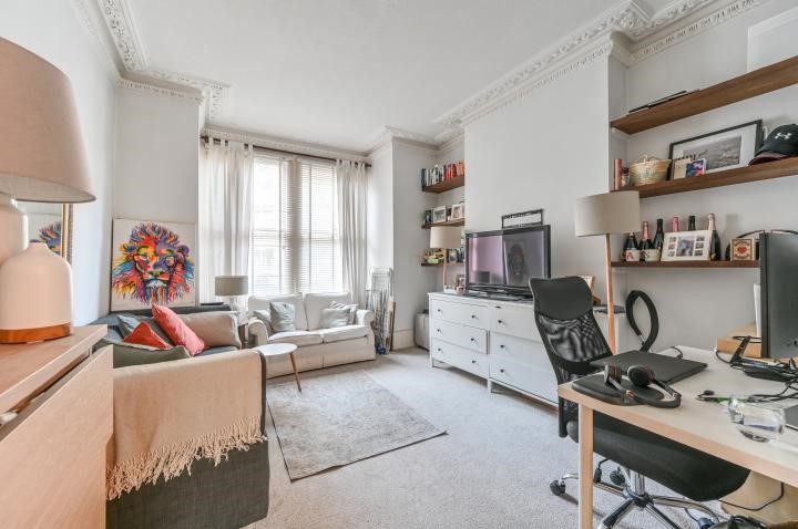 69A Comyn Road, London, SW11