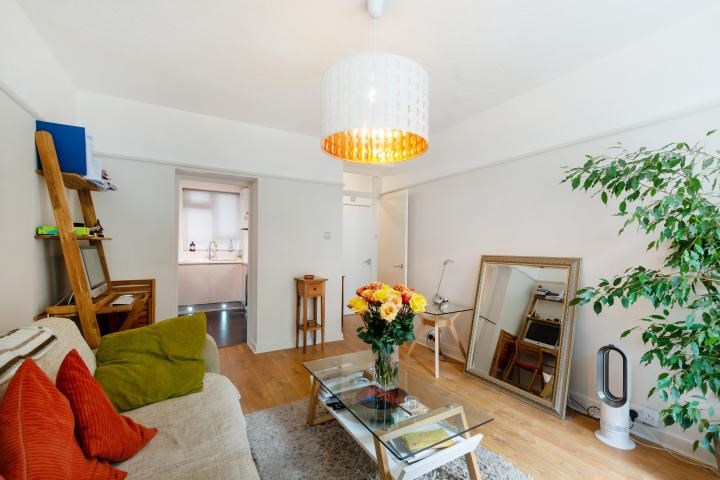 Rollo Court, Strasburg Road, London, SW11