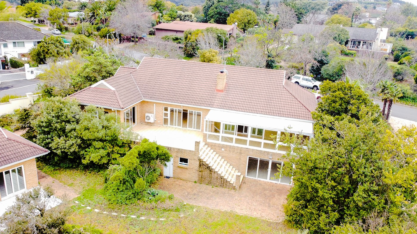 19 Montrose Crescent, Helena Heights, Somerset Wes... BidX1