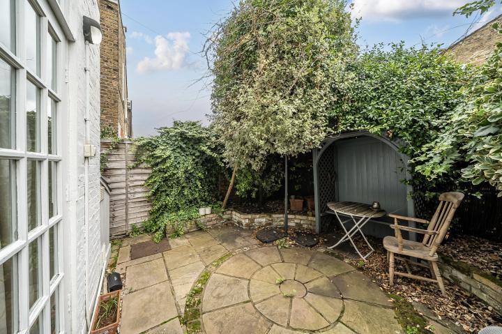 Gowan Avenue, London, SW6