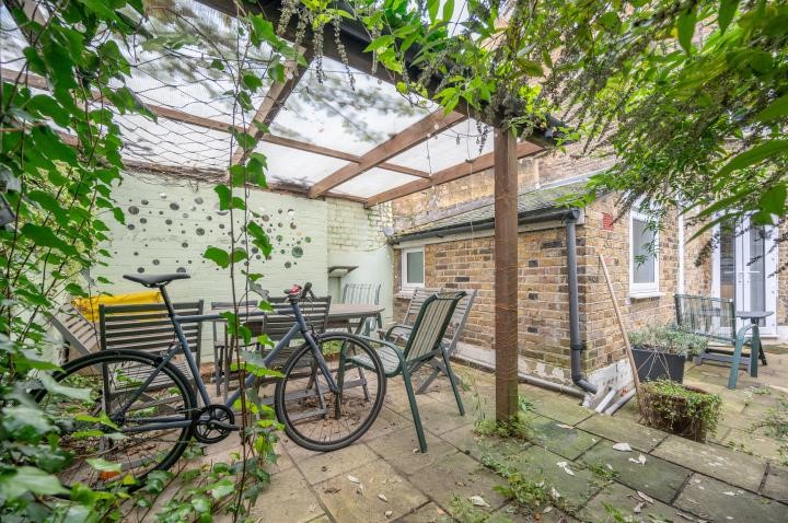 69A Comyn Road, London, SW11