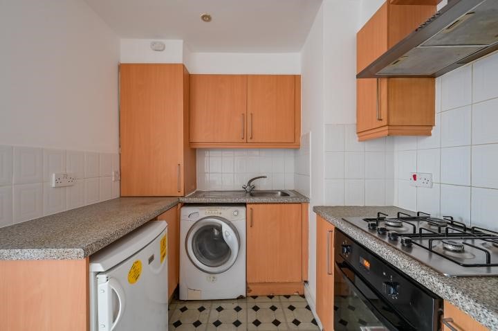 Kingsbridge Court, Dockers Tanner Road, London, E14