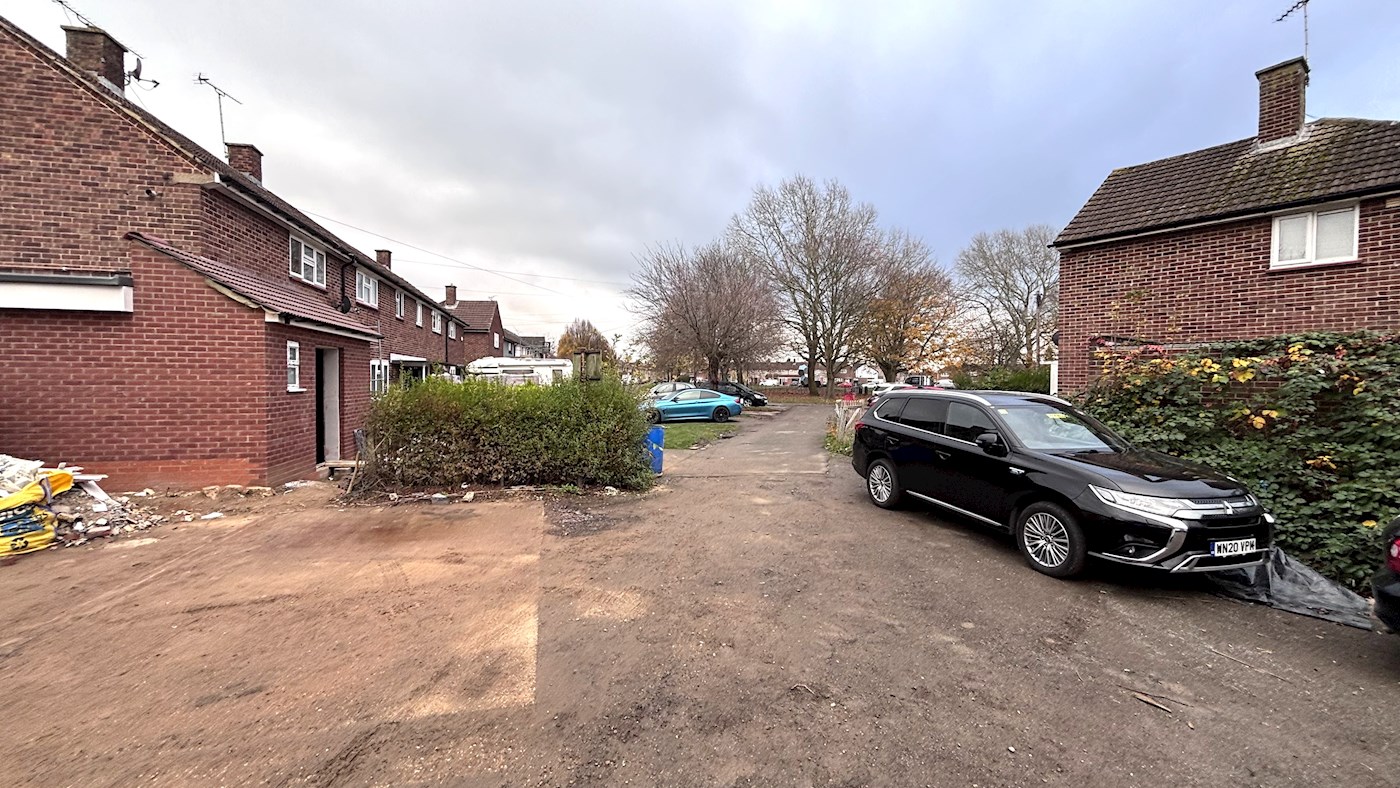 Garage Compound at The Cherries, Slough, SL2 5TR