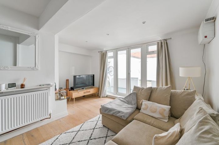 Ashbourne Road, Mitcham, Surrey, CR4, United Kingdom