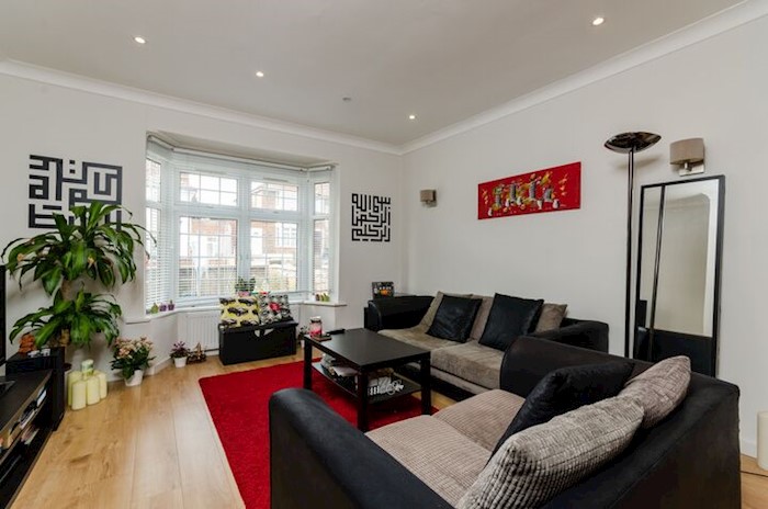 St Andrews Road, London, W3, Ηνωμένο Βασίλειο
